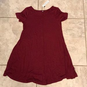 Women’s maroon dear case dress size small NWT
